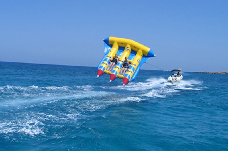 aventuras acuaticas flash fish para despedidas en barcelona