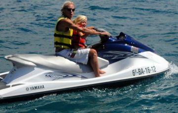 aventuras acuaticas motos para despedidas en barcelona