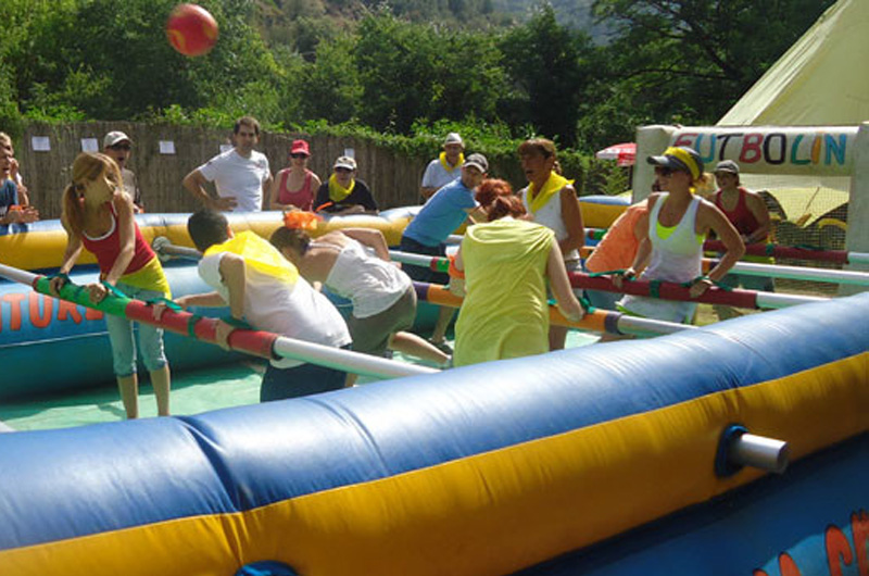 futbolín humano para despedidas de soltero o soltera
